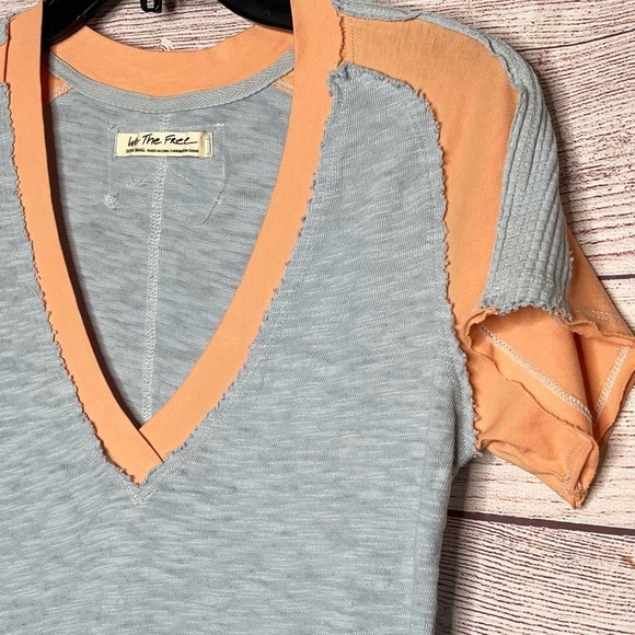We The Free You're the Best Tee Peach and Blue V Neck Short Sleeve Top XS - Picture 9 of 12